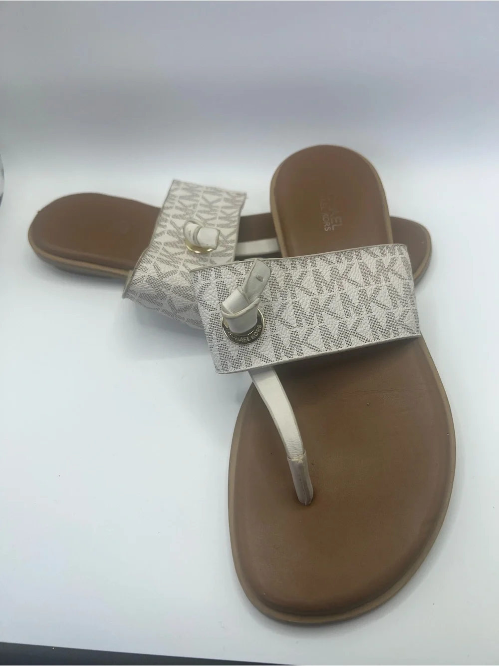 Michael Kors Cindy Flat Thong Sandals Size 6.5 Vanilla MK Logo Print